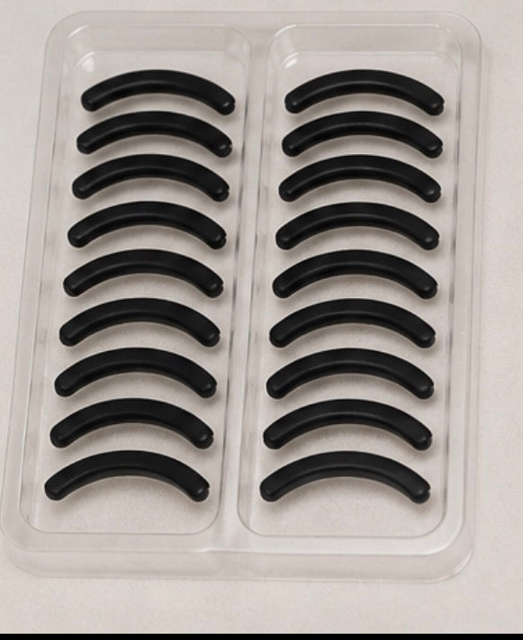 LashLift™ Precision Eyelash Curler (15 Silicone Pads)